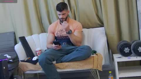 mauro_real_man online show from 10/19/25, 05:13