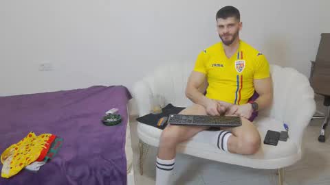mauro_real_man online show from 02/04/26, 06:03