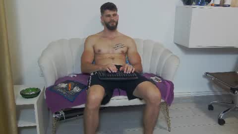 Snapshot of mauro_real_man chatting on 07/07/26, 08:02 mauro_real_man online show from 07/07/26, 08:02