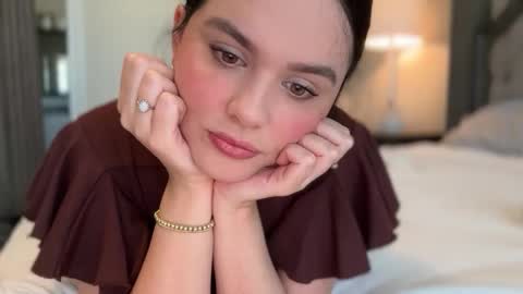 Snapshot of mauve_apple chatting on 02/04/26, 07:53 Apple online show from 02/04/26, 07:53