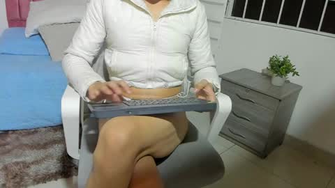 Snapshot of maverick_angel chatting on 04/15/26, 05:09 Maverick online show from 04/15/26, 05:09