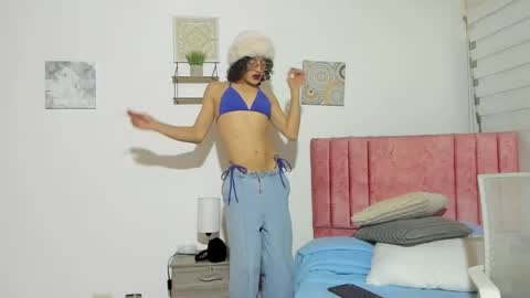 Snapshot of maverick_angel chatting on 04/16/26, 02:29 Maverick online show from 04/16/26, 02:29