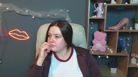 Snapshot of mavkacute chatting on 09/10/25, 06:19 MavkaCute online show from 09/10/25, 06:19