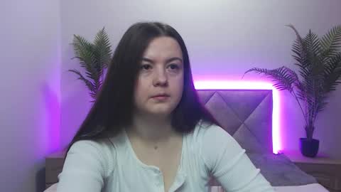 Snapshot of mavkacute chatting on 11/18/25, 07:07 MavkaCute online show from 11/18/25, 07:07