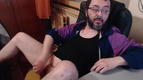 Max online show from 12/24/24, 02:33