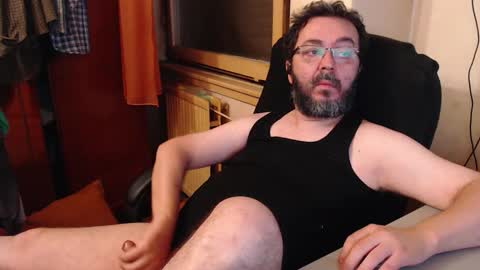 Max online show from 09/27/25, 10:37