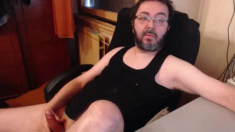 Max online show from 10/05/25, 05:39