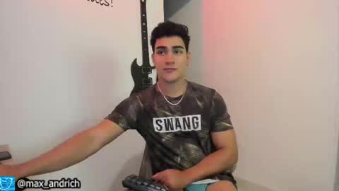 Max... online show from 10/22/25, 03:51