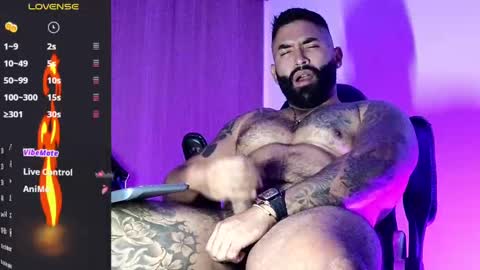 max__prada online show from 09/17/25, 01:51