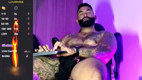 max__prada online show from 09/18/25, 02:35