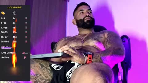 max__prada online show from 11/04/25, 01:05