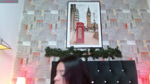 Max  Ashley online show from 01/04/25, 06:40