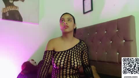 Max  Ashley online show from 11/01/25, 01:46