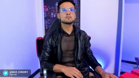 Snapshot of max_conor_ chatting on 01/29/25, 02:51 Max Conor online show from 01/29/25, 02:51