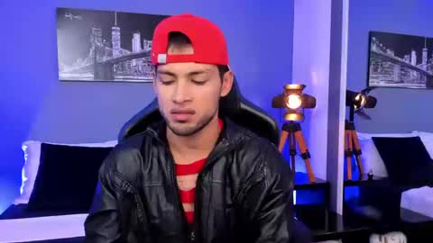 Snapshot of max_conor_ chatting on 09/15/25, 03:01 Max Conor online show from 09/15/25, 03:01