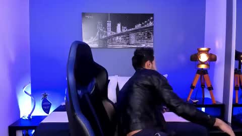 Snapshot of max_conor_ chatting on 09/16/25, 12:06 Max Conor online show from 09/16/25, 12:06