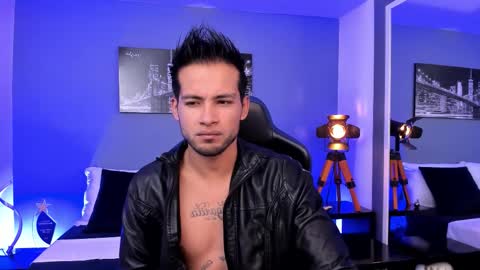 Snapshot of max_conor_ chatting on 09/17/25, 12:07 Max Conor online show from 09/17/25, 12:07