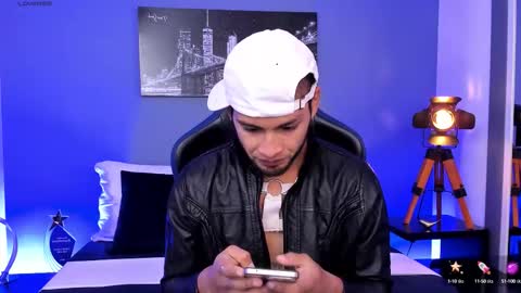 Snapshot of max_conor_ chatting on 09/26/25, 11:47 Max Conor online show from 09/26/25, 11:47