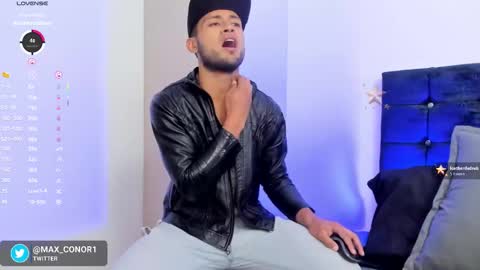 Snapshot of max_conor_ chatting on 10/24/25, 02:02 Max Conor online show from 10/24/25, 02:02