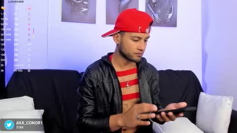 Snapshot of max_conor_ chatting on 11/13/25, 01:54 Max Conor online show from 11/13/25, 01:54