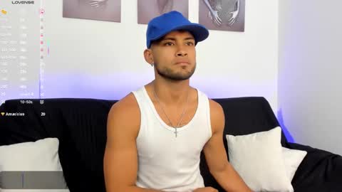 Snapshot of max_conor_ chatting on 11/21/25, 03:33 Max Conor online show from 11/21/25, 03:33