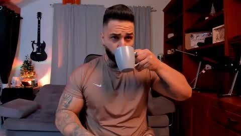 max D. online show from 01/15/25, 12:47