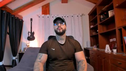 max D. online show from 09/22/25, 12:18