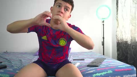 Max online show from 11/23/25, 01:00