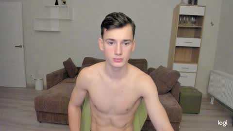 Snapshot of max_foks_ chatting on 02/25/26, 05:44 max_foks_ online show from 02/25/26, 05:44