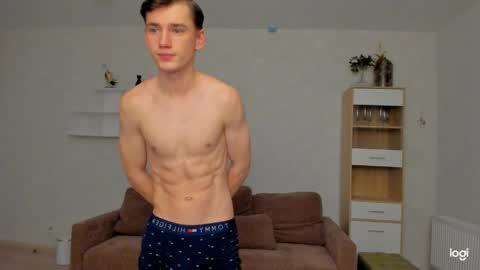 max_foks_ online show from 04/19/26, 01:38