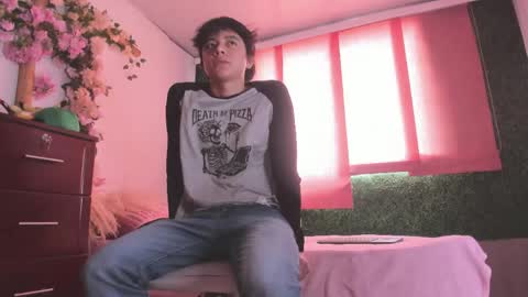 Snapshot of max_gold01 chatting on 04/04/26, 03:53 Max online show from 04/04/26, 03:53