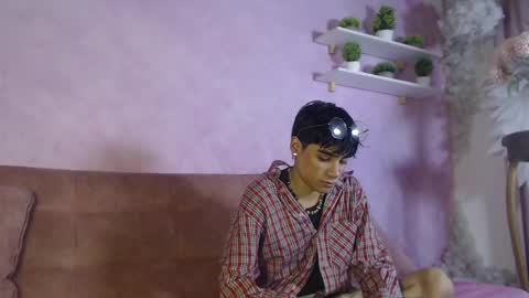 Snapshot of max_gold01 chatting on 04/16/26, 03:57 Max online show from 04/16/26, 03:57