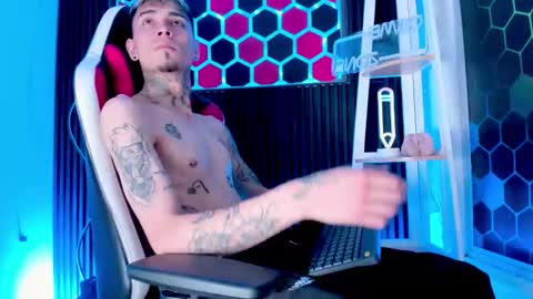 Max online show from 03/27/26, 04:07