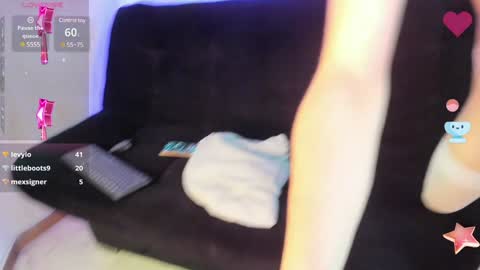 Snapshot of max_lover1 chatting on 02/07/25, 06:02 Max lover1 online show from 02/07/25, 06:02