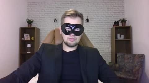 Max  Aliya online show from 09/21/25, 09:00