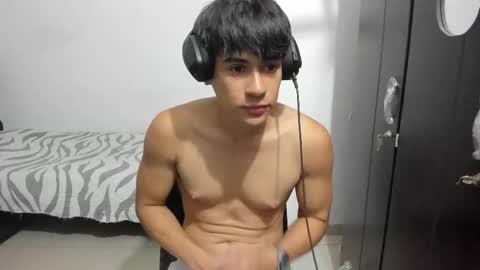 Max online show from 09/16/25, 01:39