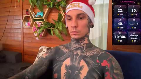 Snapshot of max_reaves chatting on 12/26/24, 08:07 online show from 12/26/24, 08:07