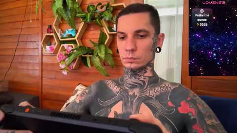 Snapshot of max_reaves chatting on 01/02/25, 06:18 online show from 01/02/25, 06:18