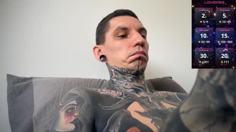 Snapshot of max_reaves chatting on 02/07/25, 07:07 online show from 02/07/25, 07:07