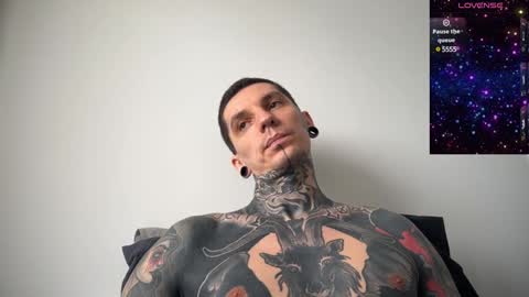 Snapshot of max_reaves chatting on 02/08/25, 10:07 online show from 02/08/25, 10:07