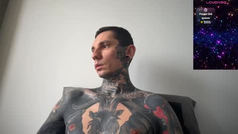 Snapshot of max_reaves chatting on 02/08/25, 01:44 online show from 02/08/25, 01:44