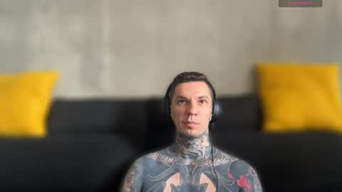 Snapshot of max_reaves chatting on 09/11/25, 07:08 online show from 09/11/25, 07:08