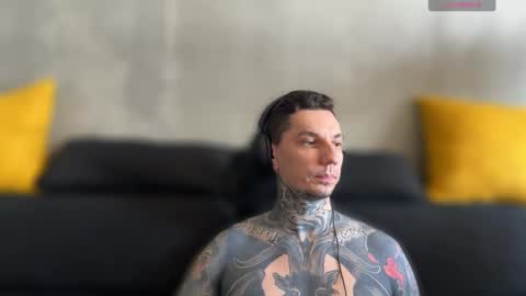 Snapshot of max_reaves chatting on 09/22/25, 06:04 online show from 09/22/25, 06:04