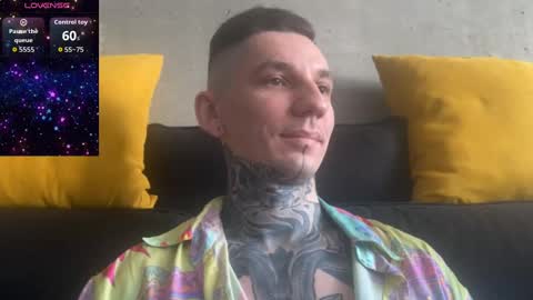 Snapshot of max_reaves chatting on 11/09/25, 05:50 online show from 11/09/25, 05:50