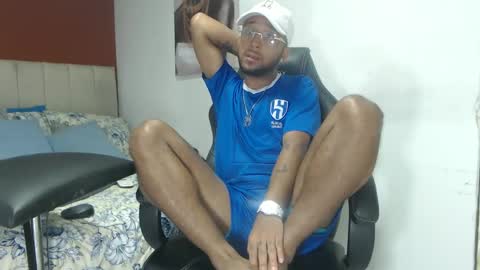 max_sexyhot26 online show from 02/19/25, 06:00