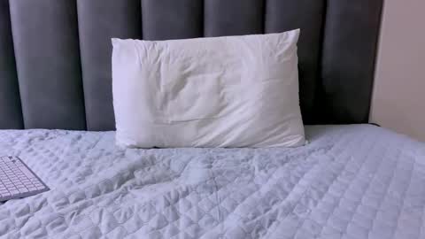 Max  online show from 09/29/25, 05:07