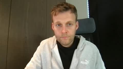 Snapshot of max_straight_1 chatting on 01/08/26, 12:18 Max take off clothes online show from 01/08/26, 12:18