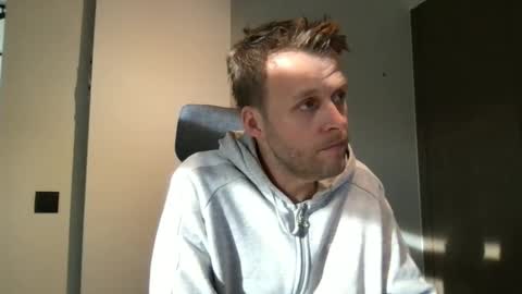 Snapshot of max_straight_1 chatting on 01/19/26, 10:08 Max take off clothes online show from 01/19/26, 10:08