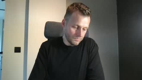 Snapshot of max_straight_1 chatting on 02/15/26, 12:58 Max take off clothes online show from 02/15/26, 12:58