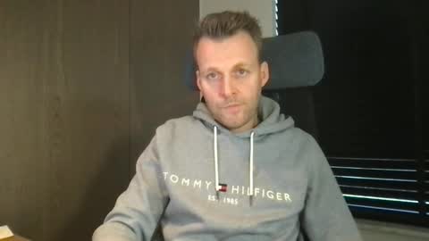 Snapshot of max_straight_1 chatting on 02/23/26, 08:12 Max take off clothes online show from 02/23/26, 08:12